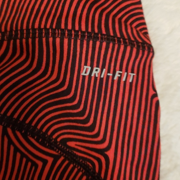 NIKE NWT runner leggings - Picture 4 of 8